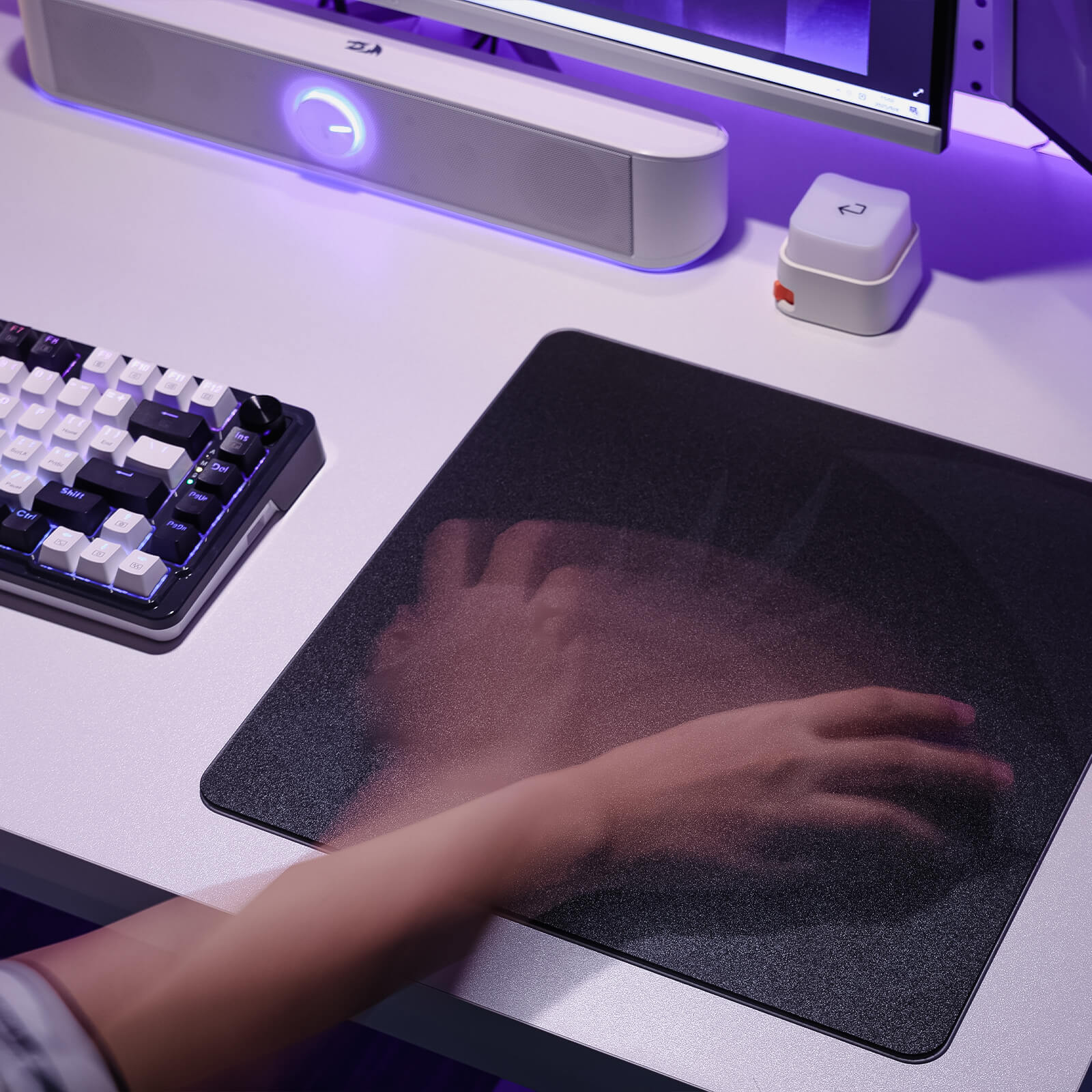 PG1M Glass Gaming Mouse Pad - Image 4